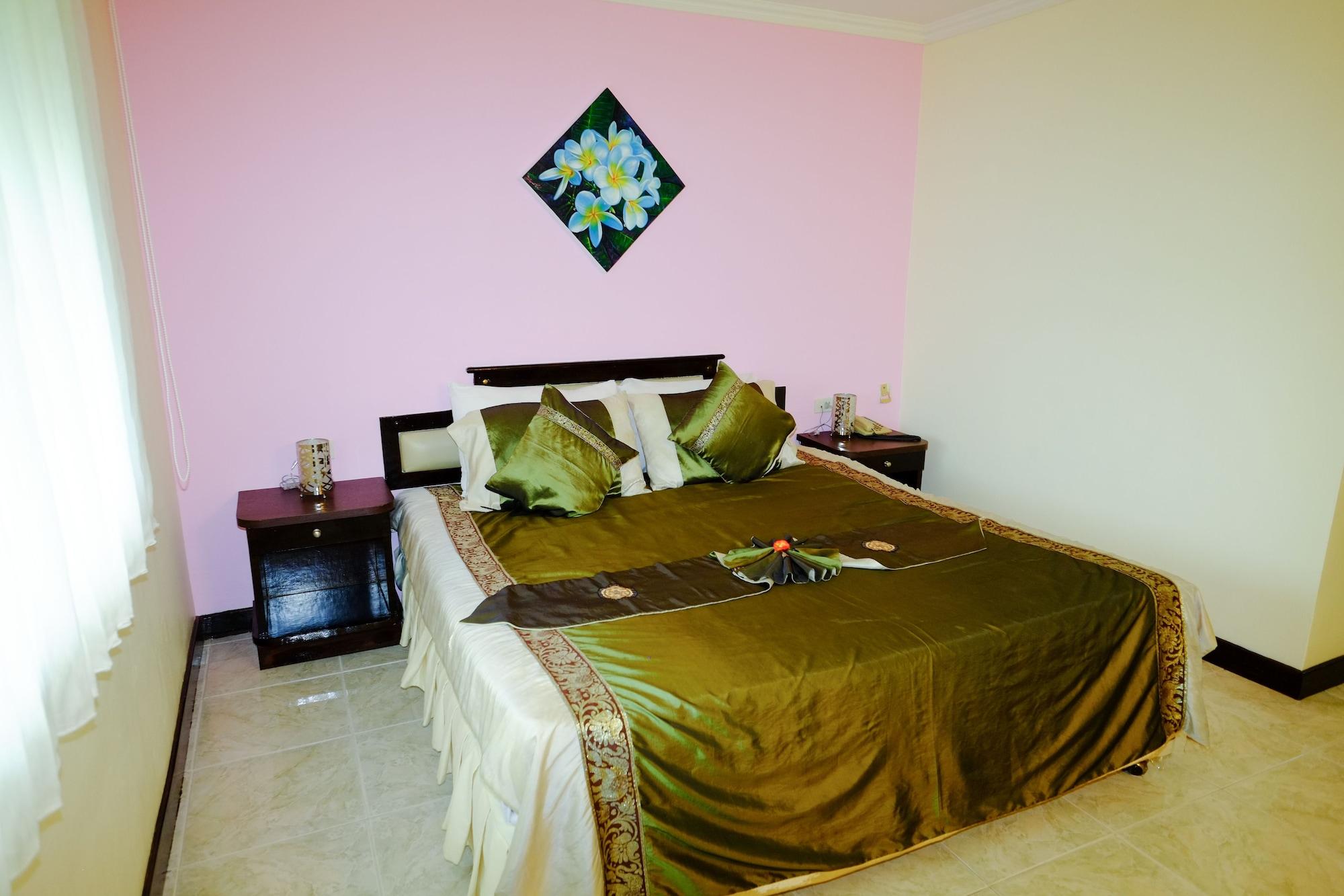 Adonis Guest House Patong Exterior photo
