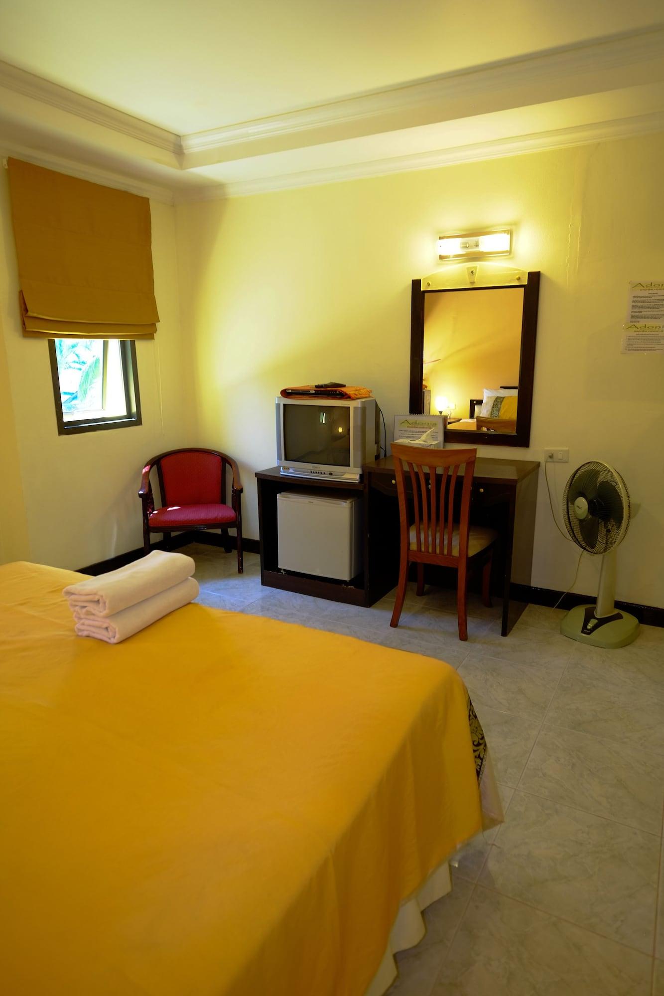 Adonis Guest House Patong Exterior photo