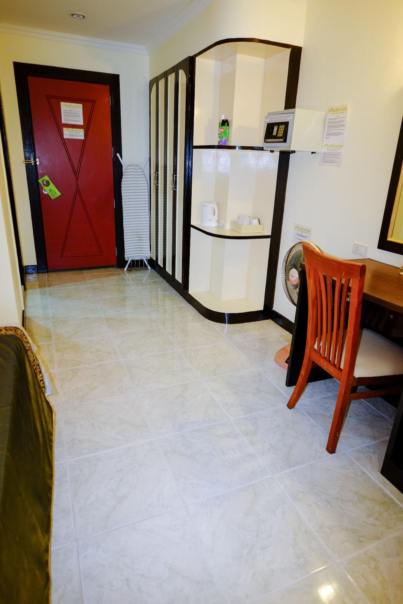 Adonis Guest House Patong Exterior photo