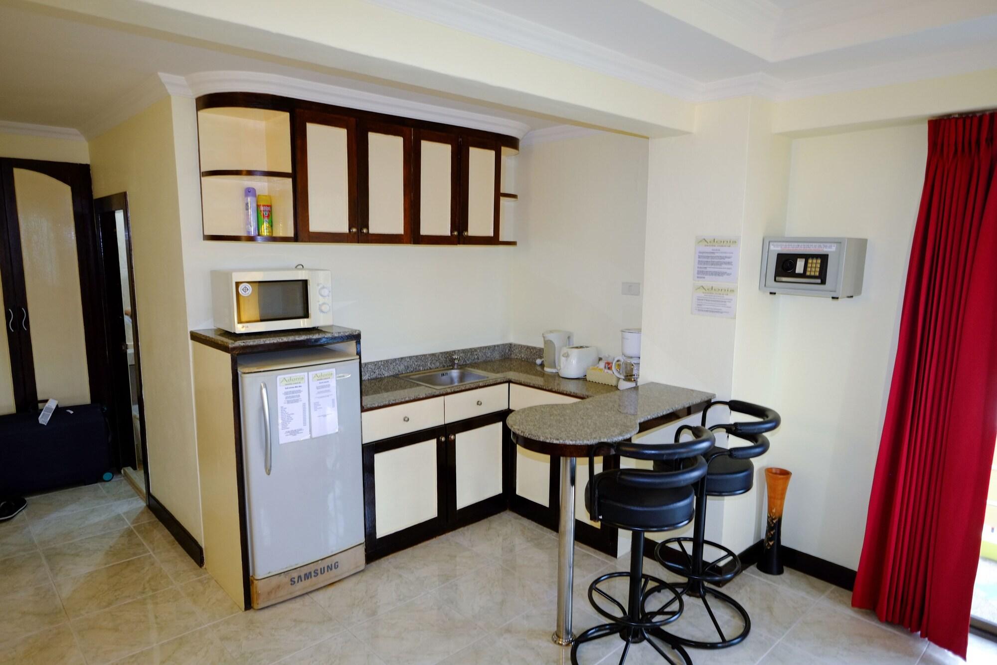 Adonis Guest House Patong Exterior photo