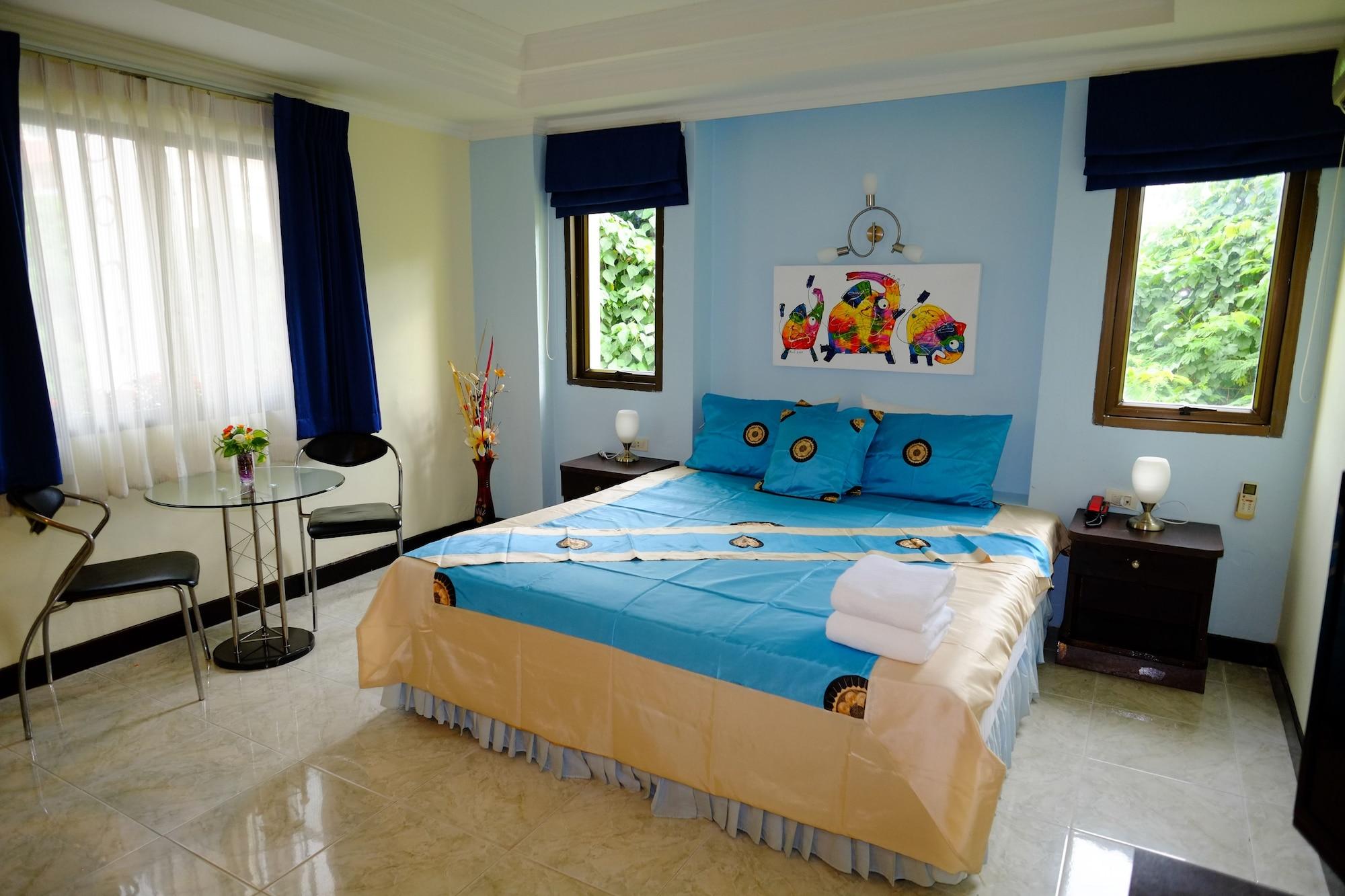 Adonis Guest House Patong Exterior photo