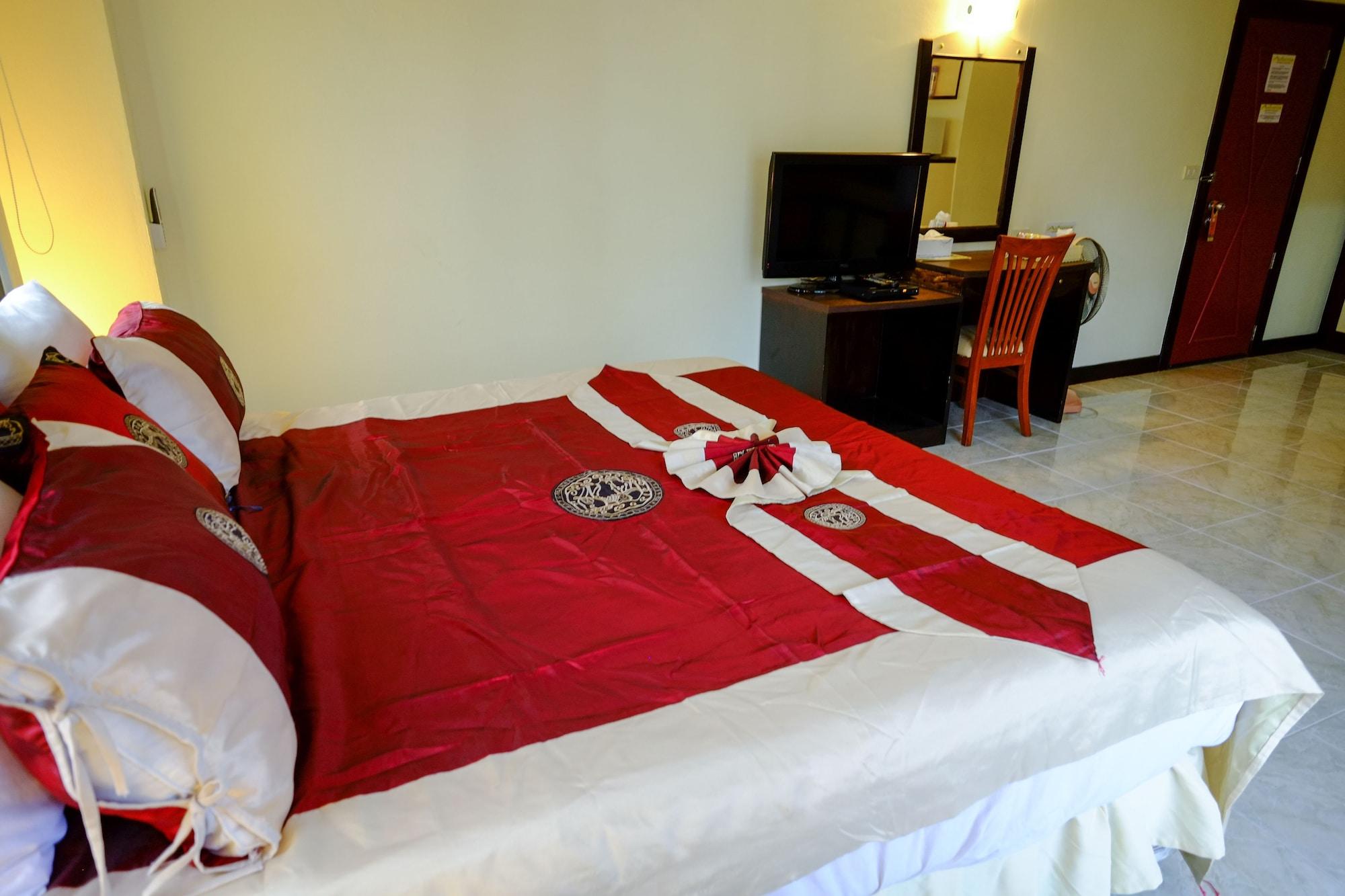 Adonis Guest House Patong Exterior photo