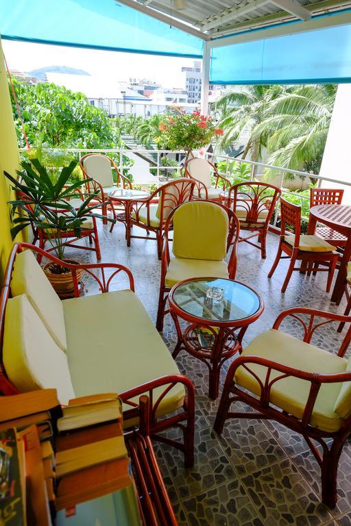 Adonis Guest House Patong Exterior photo