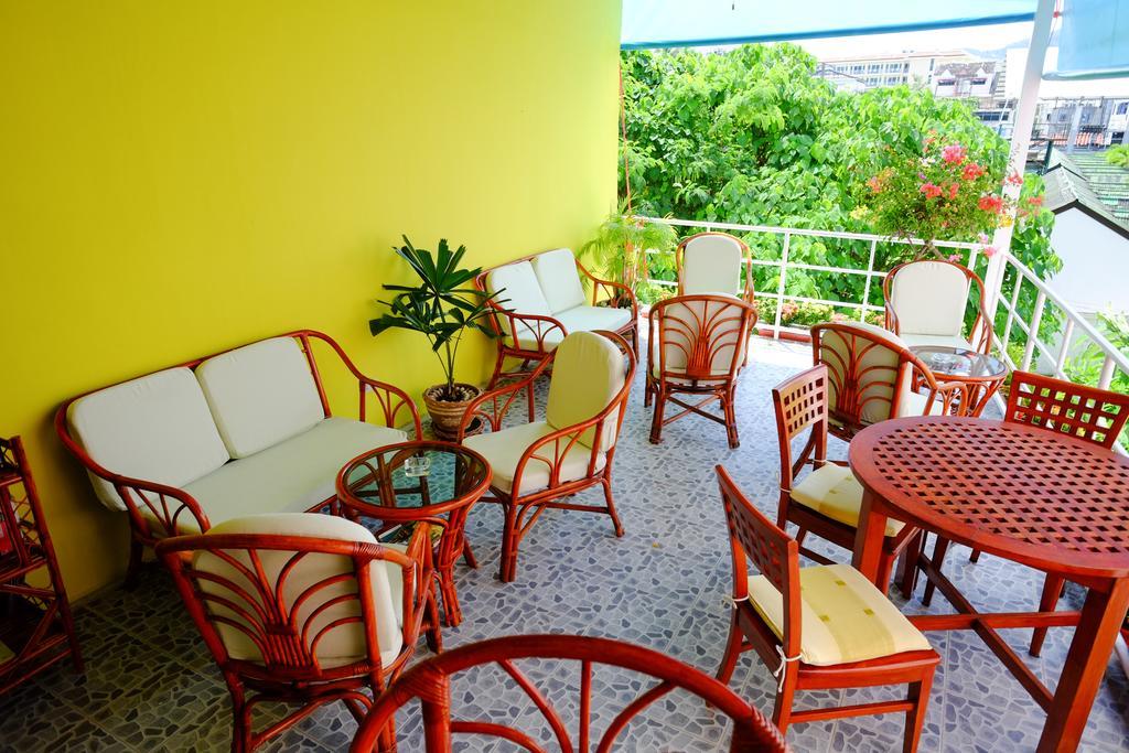 Adonis Guest House Patong Exterior photo